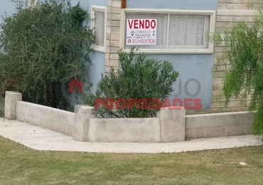 Complejo de 3 Departamentos con Pileta en San Nicolas. Cordoba